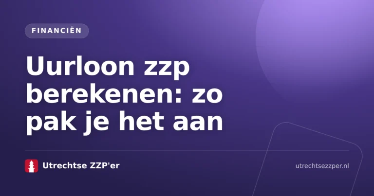 Uurloon zzp berekenen met rekenmachine, laptop en facturen op een bureau